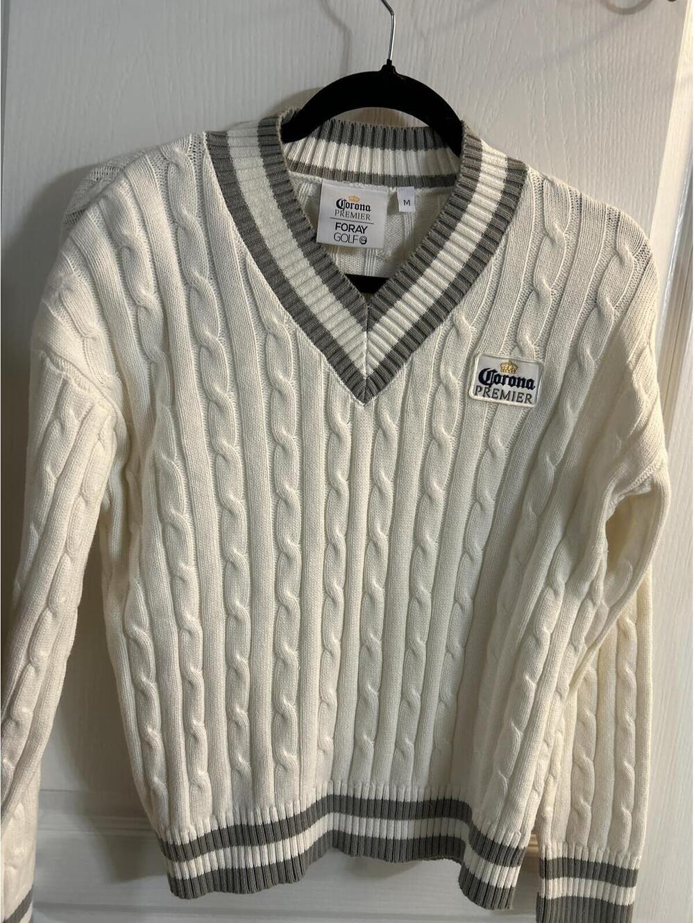 Corona Premier Foray Golf Cable Knit V-Neck Sweater Pullover Cream/Gray Size M